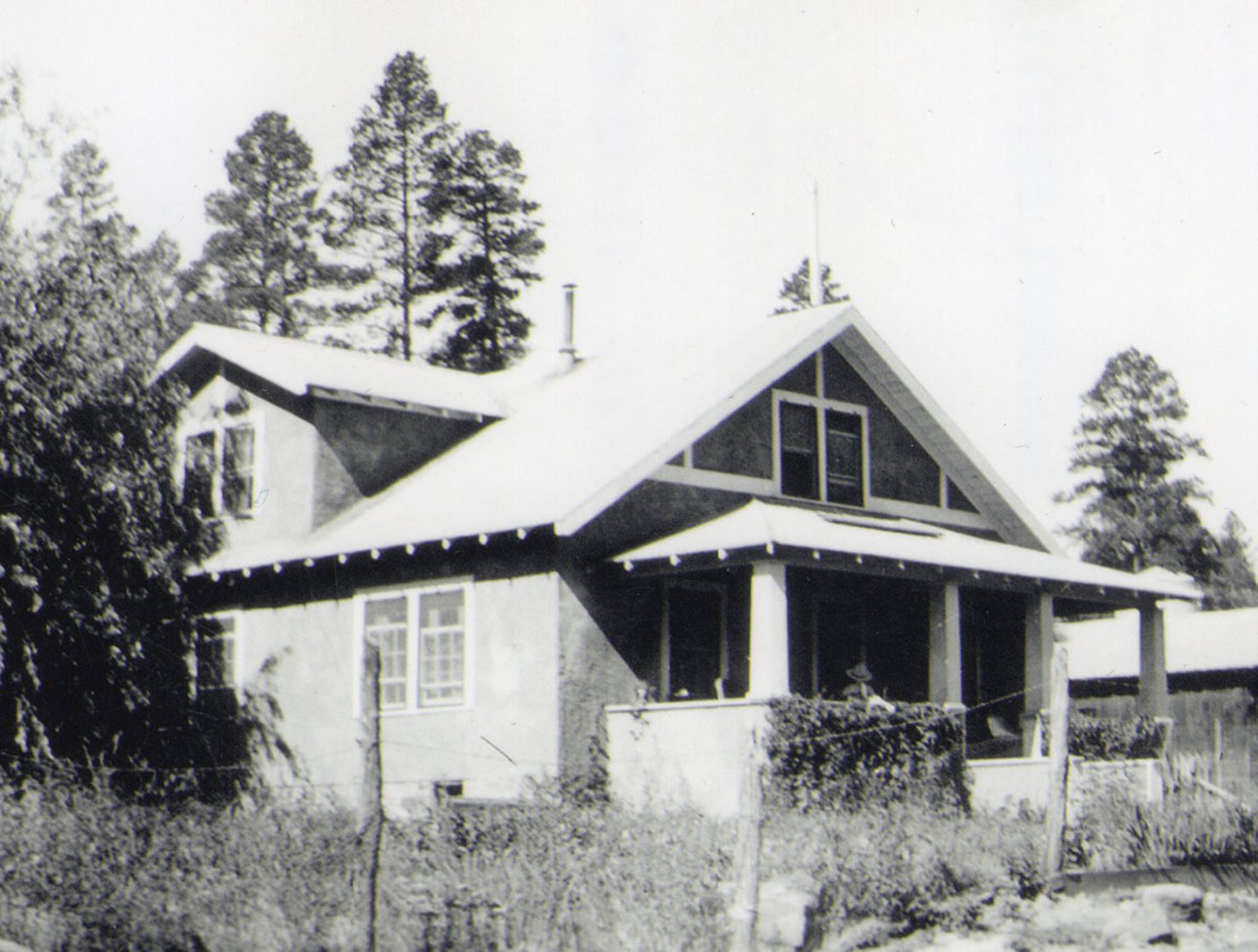Historic photo of Wingfield House in the 1930s